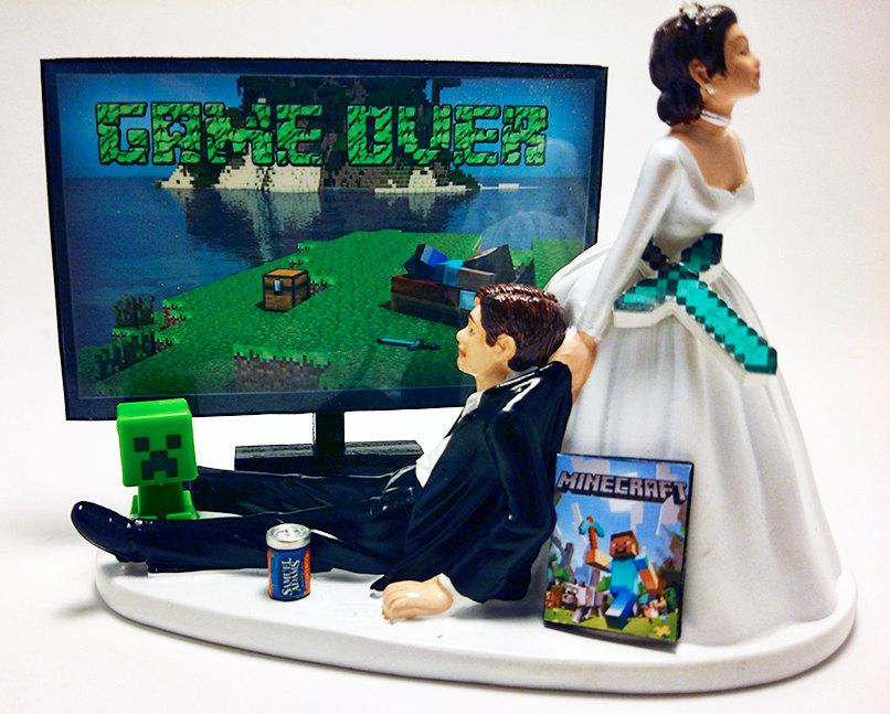 Hochzeit - Video Game Funny Wedding Cake Topper Bride and Groom Sword + Pickaxe Craft