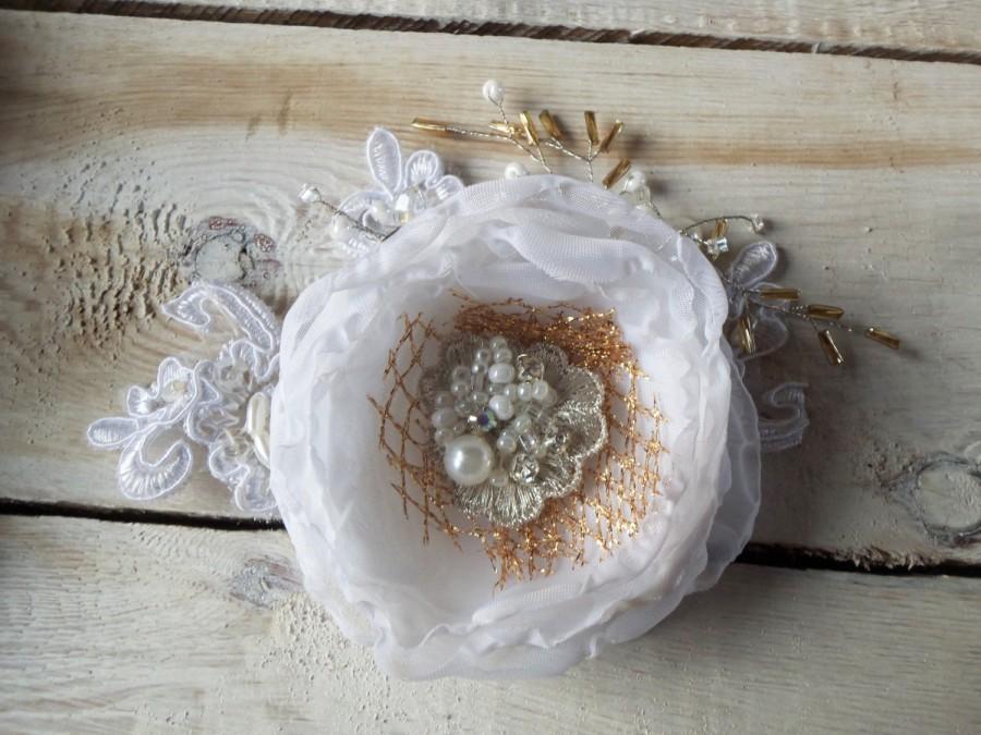 Mariage - Wedding hair flower Bridal hair flower Wedding hair accessories Bridal hair accessories Wedding  Lace  Vintage white