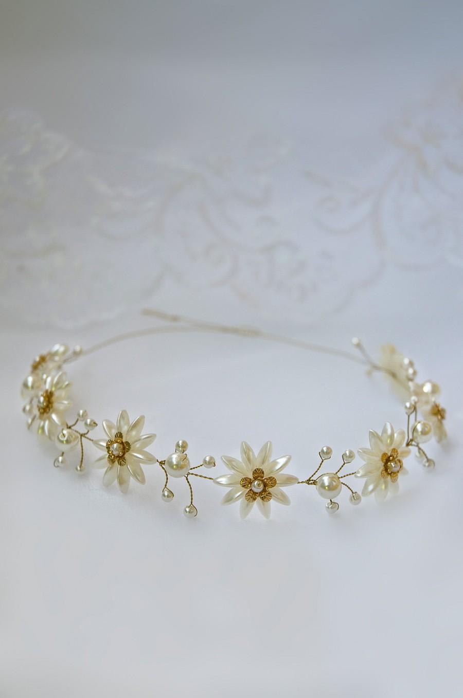 Hochzeit - daisy pearl flower crown, pearl hair piece, wedding headpiece, daisy chain vine, gold bridal tiara, tiara headband, bridal headpiece, daisy