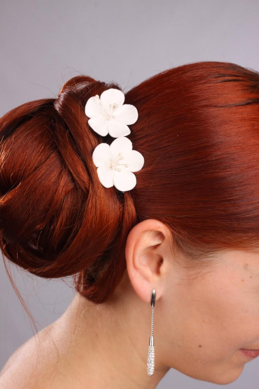 Свадьба - Wedding accessories,hair pin, hair clay flower,  white