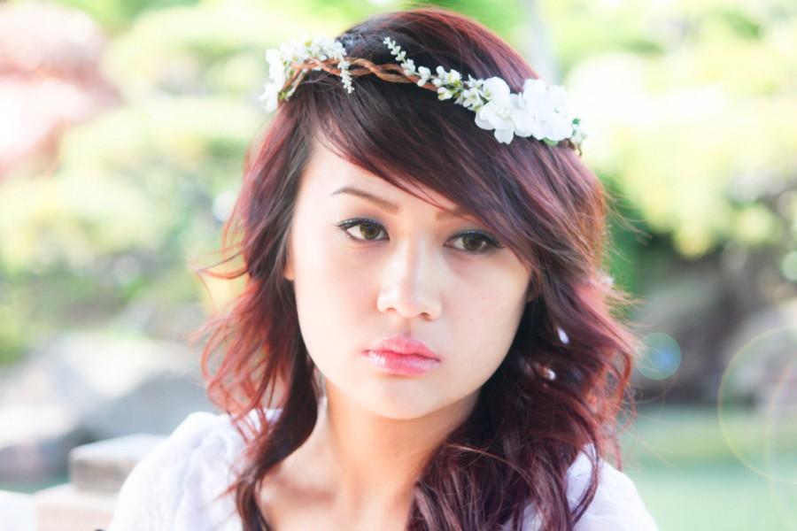 زفاف - woodland flower, bridal hair flower, rustic wedding,white flower hair crown