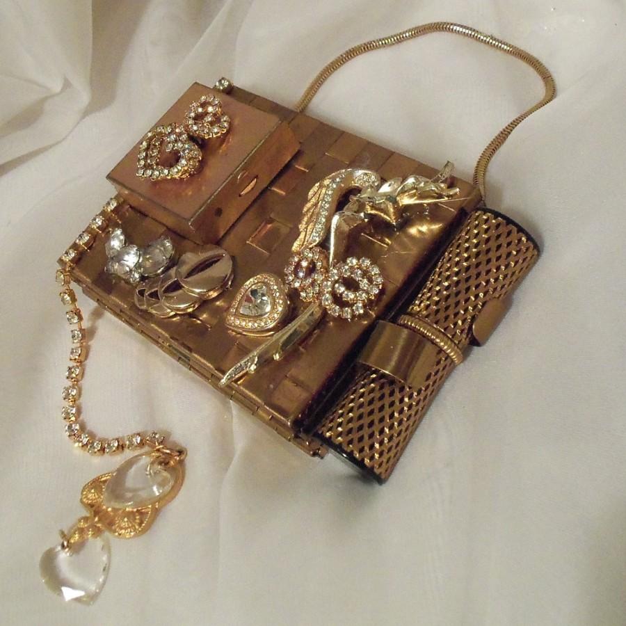 زفاف - Metal Compact Clutch, Makeup Case, Beautiful Bridal Accessory, Holiday makeup mirror case.