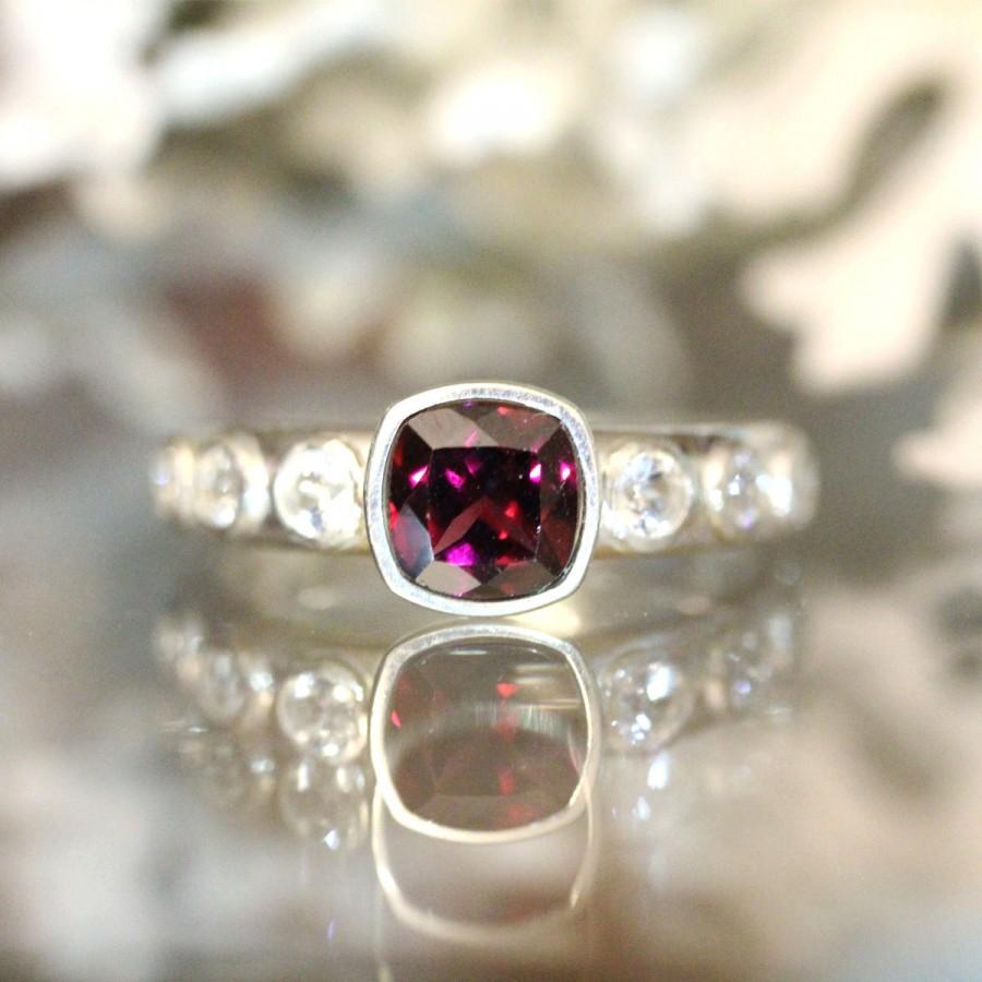 Mariage - Rhodolite Garnet And White Topaz Sterling Silver Ring, Gemstone Ring, Cushion Shape, Engagement Ring, Stacking Ring - Made To Order