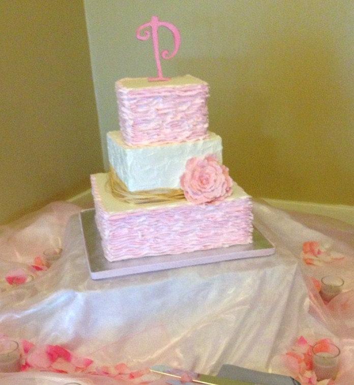 Mariage - Rustic distressed wood curly letter initial wedding cake topper. Blush or custom color.