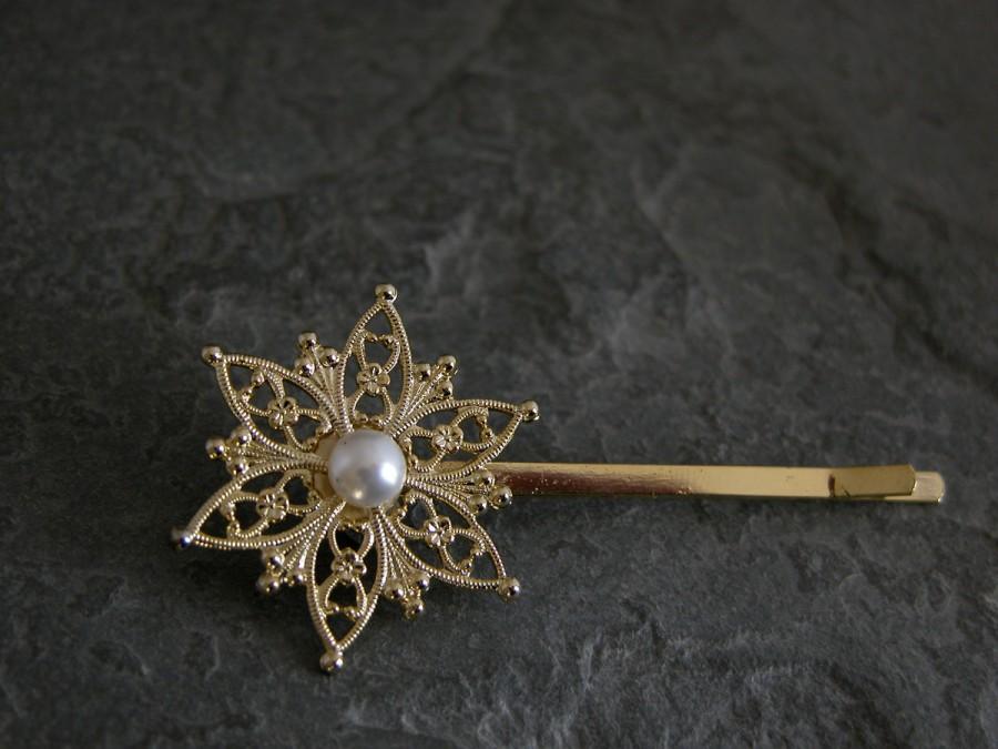 Wedding - Gold Hair Pin, Bridal Accessories, Bridesmaid Gift,  Bridesmaid Flower Hair Pins,  Bridal Gold Accessories