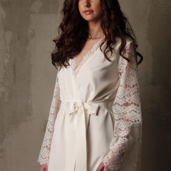 Свадьба - Short Silk Bridal Robe with Lace Sleeves  F6, Bridal Lingerie, Wedding Lingerie, Honeymoon, Christmas Gift, For Her, For Woman, Girlfriend
