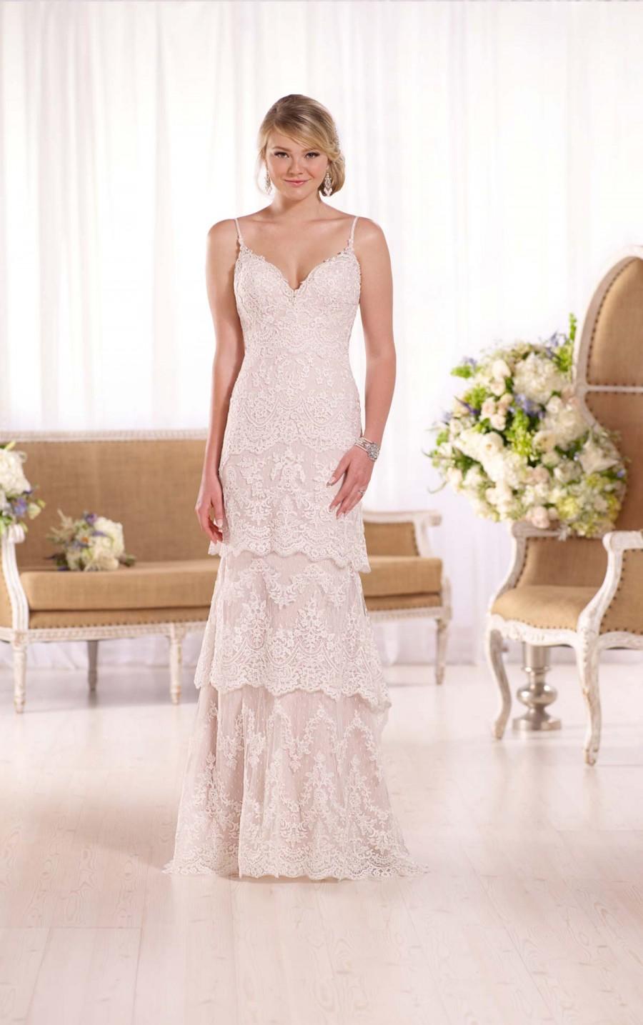 Mariage - Essense of Australia Corded Lace Sheath Wedding Gown Style D2068