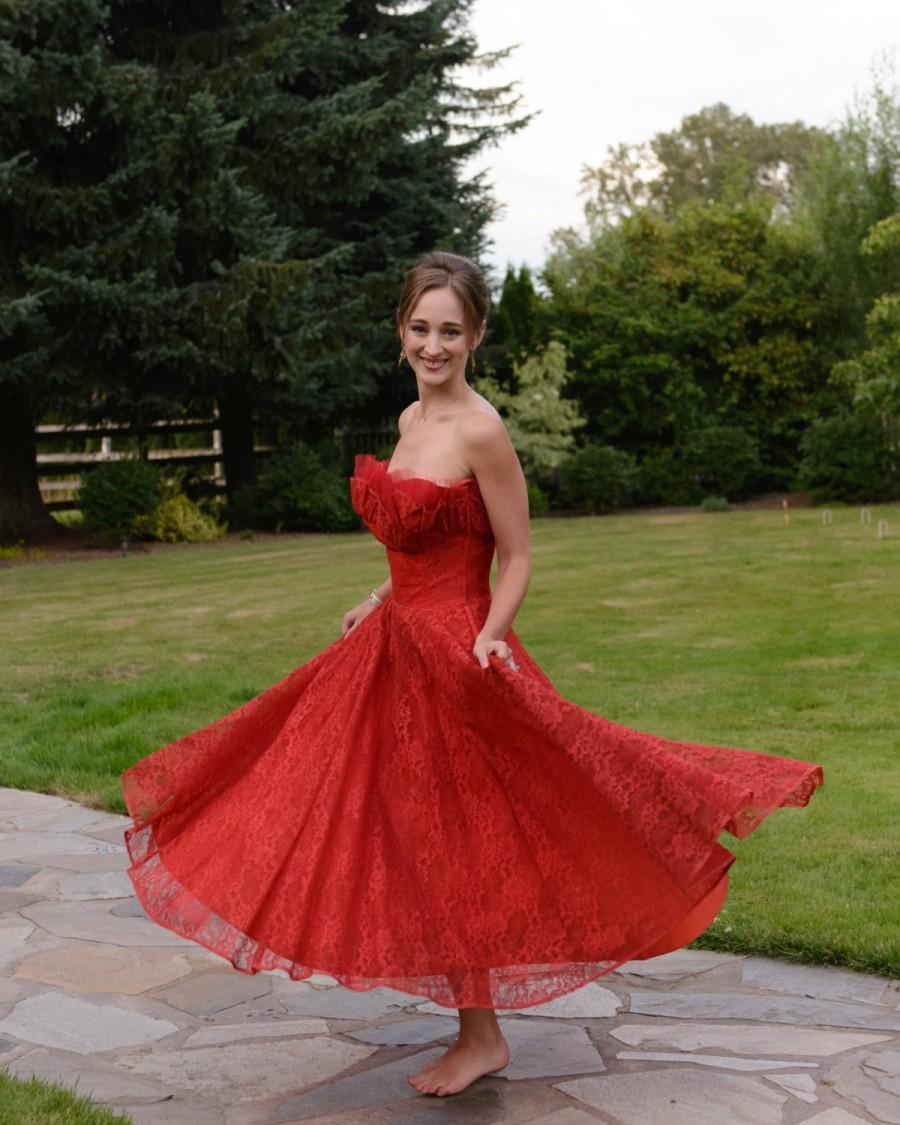 زفاف - Vintage 50s Strapless Red Lace Valentine Gown. New Look Tea Length Tulle Party Dress. Rockabilly Bridesmaid Wedding Guest. Mad Men Prom.S M