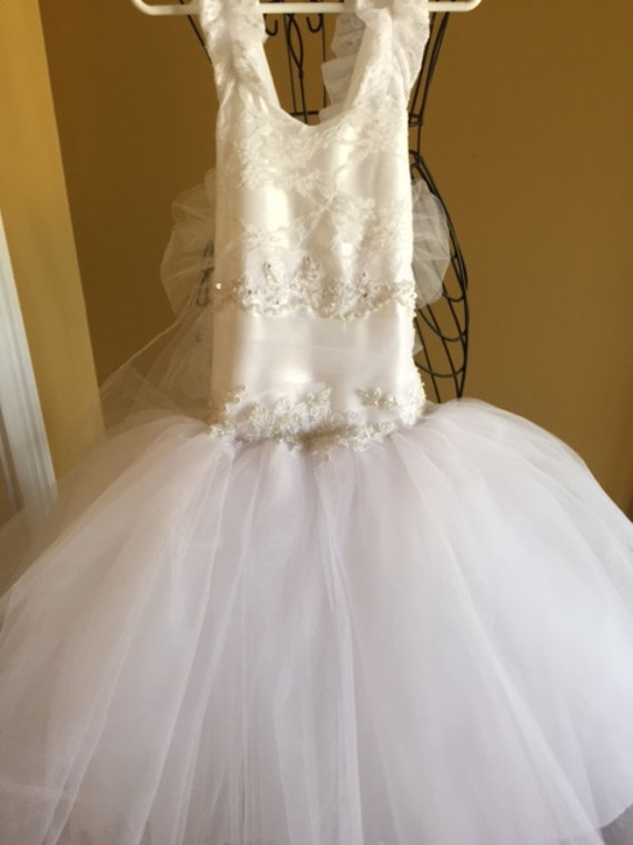 Mariage - Handmade custom tulle flower girl dress-drop waist,sequins,crystals-lace trim,fully lined,sizes 2T-12 "The Meredith" DixieBellesandBeaus
