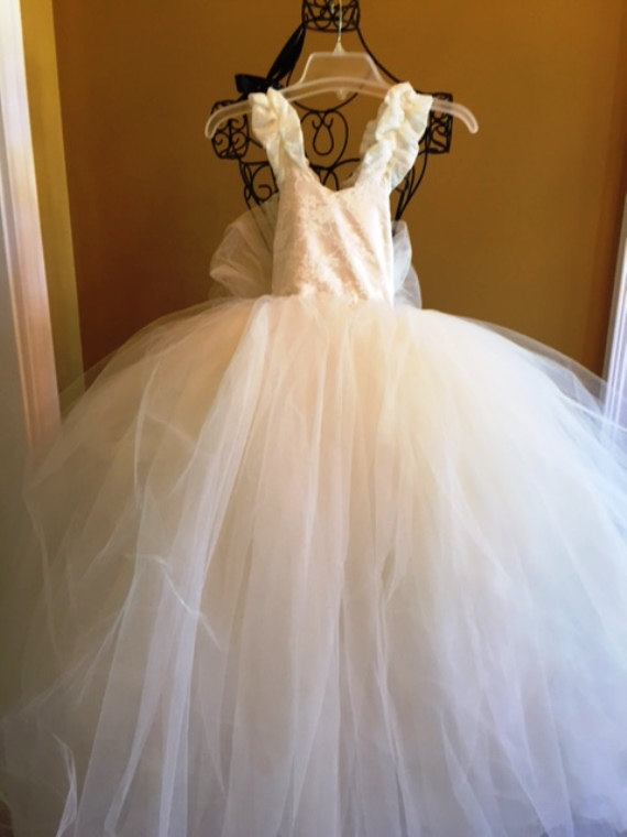 Wedding - Handmade custom tulle dress-multiple colors-sweetheart neck-flower girl, fully lined, sizes 2T-girls 10"The Jessica"Dixie Belles and Beaus
