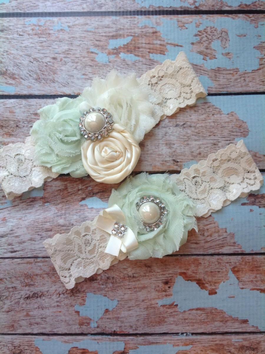 Hochzeit - Garter/ ivory garter  / bridal  garter / mint and ivory garter /  lace garter / toss garter / wedding garter / vintage inspired lace garter