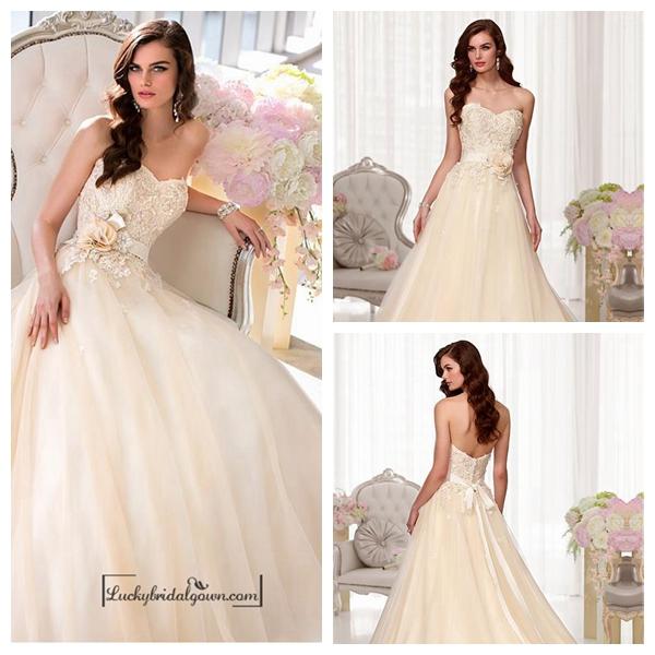 Hochzeit - Alluring Tulle & Satin Sweetheart Neckline Natural Waistline A-line Weding Dress