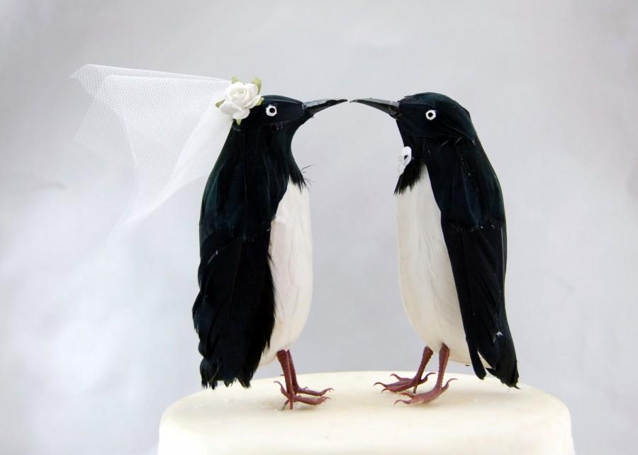 زفاف - Penguin Wedding Cake Topper: Funny, Unique Winter Bride and Groom Love Bird Cake Topper -- LoveNesting Cake Toppers