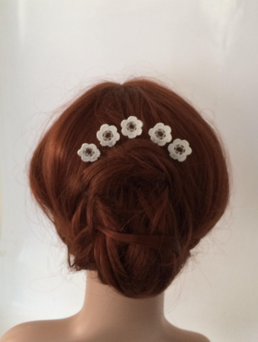 زفاف - Bridal Flower Hair Bobby Pins, Set of 5 Ivory Crochet Flowers, Crystal Beads, Bridesmaid Headpiece, Beadwork, Fast Delivery