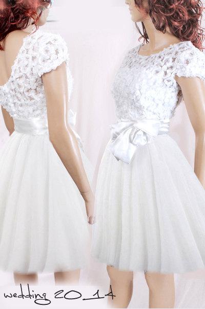Hochzeit - Short wedding reception/ 3d lace/ tulle  dress /romantic / Bridal Gown