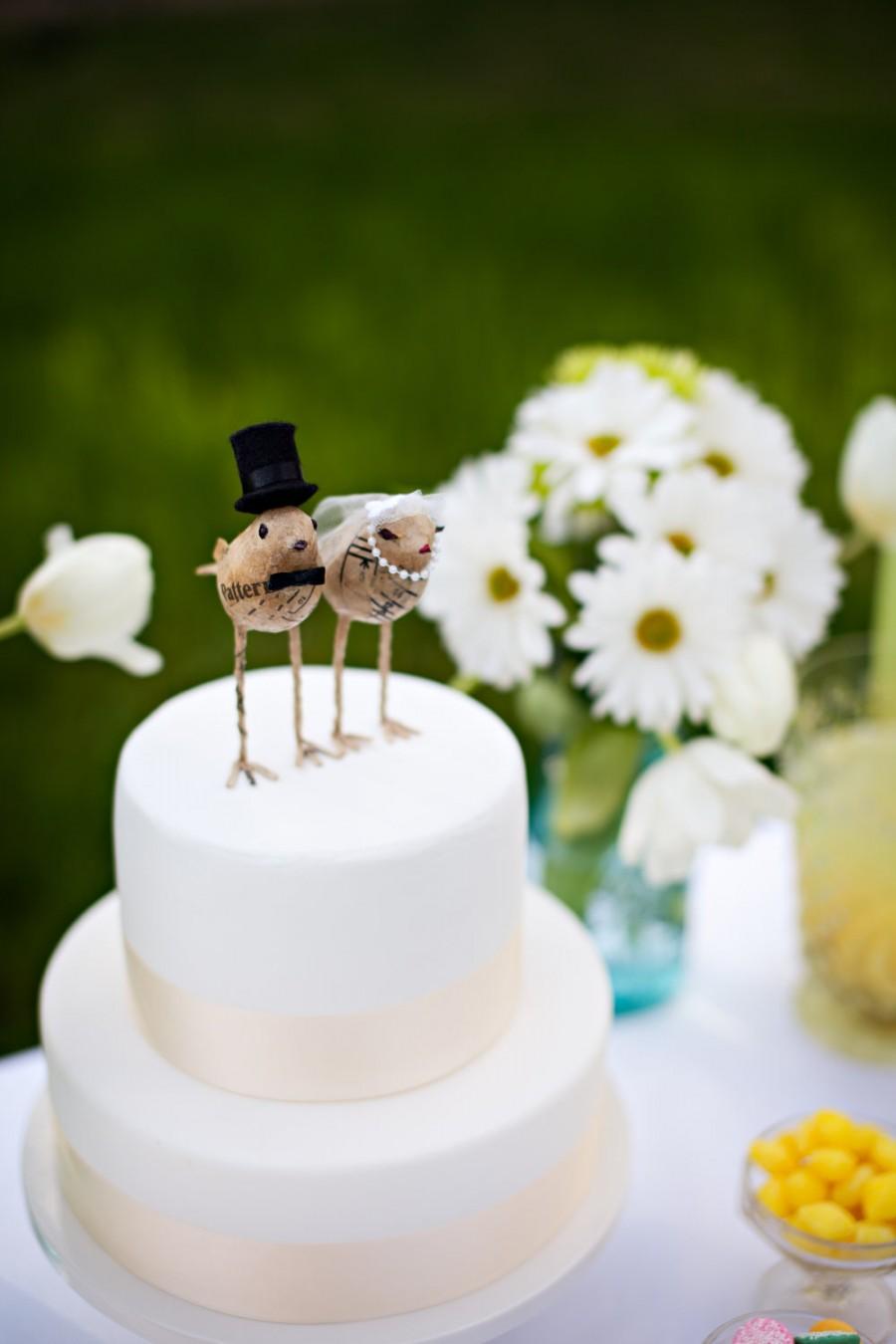Hochzeit - Love Bird 'Bride and Groom' Cake Toppers
