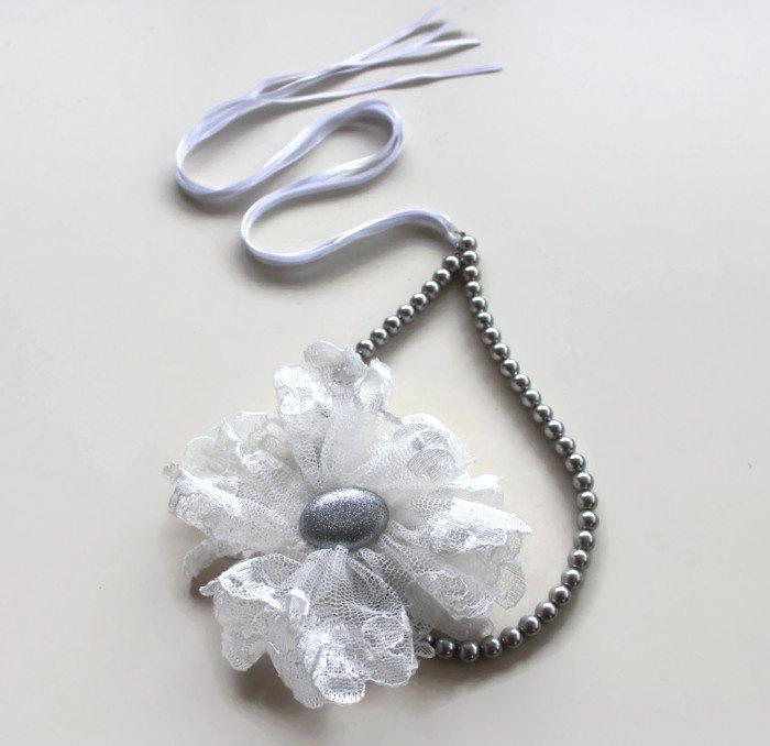 زفاف - Gray Pearl Bead Strand Bridal Headband, Fluffy Lace Tulle Flower, Silver, Handmade