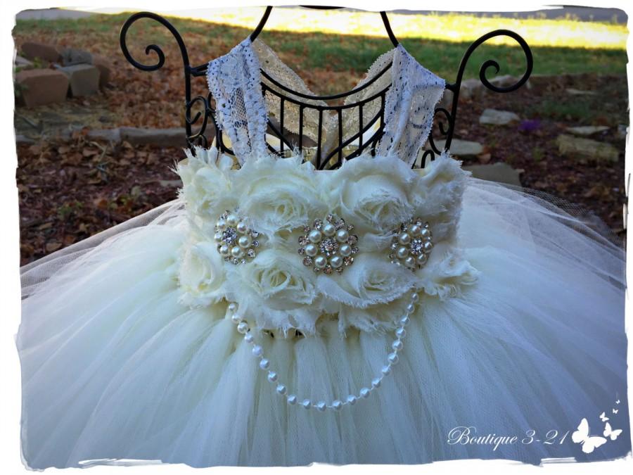 Mariage - Ivory Flower Girl Dress, Ivory tutu dress, Lace Flower Girl Tutu Dress, Wedding tutu dress, Ivory and pearls flower girl tutu dress