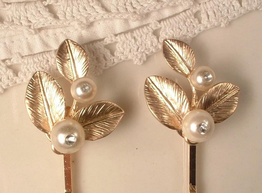 Свадьба - Vintage Pearl Rhinestone Gold Leaves Bridal Hair Pins, Pair Wedding Bobby Pins Set of 2 Autumn Wedding, Rustic Chic Modern Bridesmaid Gift
