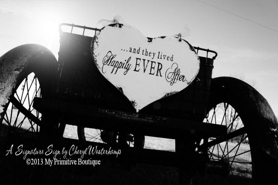 Mariage - and they lived HAPPILY EVER AFTER Heart Sign, Vintage Wedding Sign, Heart Wedding Sign, Ring Bearer Sign, Flower Girl Sign, Shabby Chic Sign