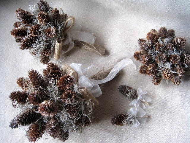 Свадьба - Winter rustic pine cone wedding set  bridal alternative bouquet with buttonholes bridasmaids bouquet , wedding cake topper ,woodland wedding