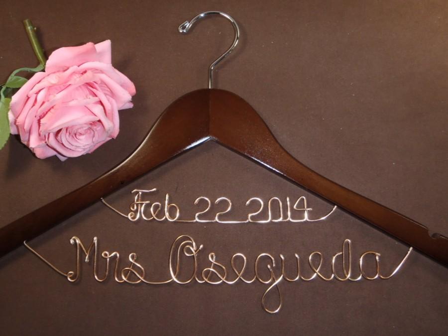 Hochzeit - Bridal Hanger with Date for your wedding pictures, Personalized custom bridal hanger, brides hanger, Bridal Hanger, Wedding hanger, Bridal