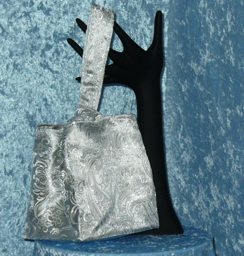 Mariage - Bridal Purse in Silver and White Brocade