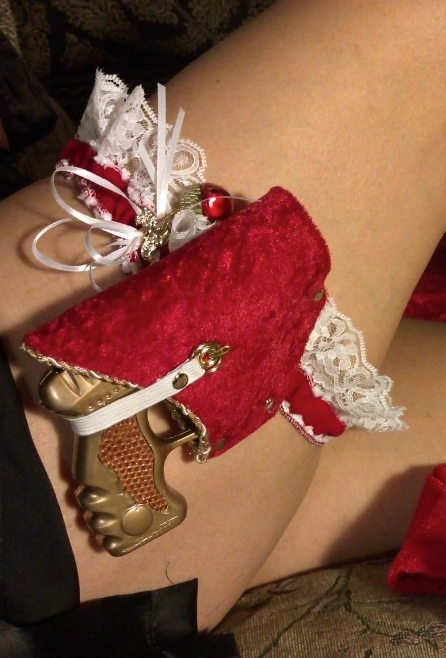 Wedding - Steampunk garter with steampunk gun. Holiday colors, Wedding garter, cabaret, burlesque, cosplay