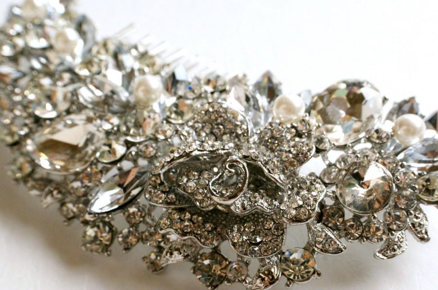 Mariage - Vintage inspired crystal bridal comb. Bridal flower bouquet comb