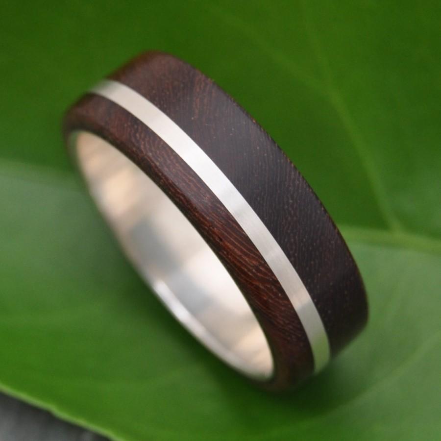 Свадьба - Wood Ring - Solsticio Nacascolo - ecofriendly wood wedding band, mens wedding band, wood wedding ring