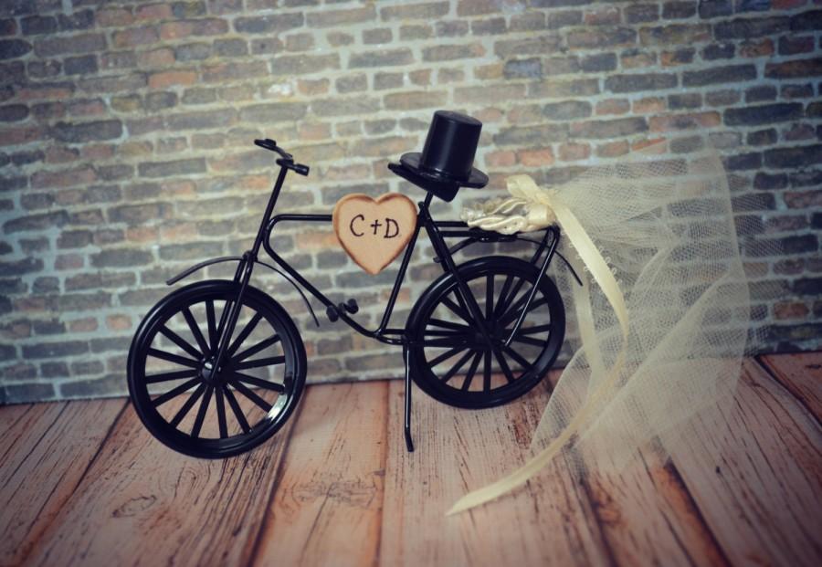 Mariage - Bicycle-wedding-cake topper-sports-grooms cake-bride-groom-rustic-bicycle wedding topper-ivory veil-initials-custom-bike-biker-bike rider