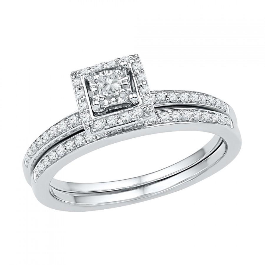 زفاف - 10k White Gold Halo Engagement Ring With Matching Wedding Band Set, 1/4 CT. T.W. Diamond Ring, Also Available In Sterling Silver