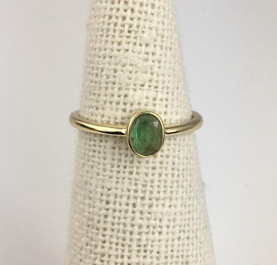 Mariage - Colombian Emerald 14K Gold Ring Sz 6 Bezel Set Solitaire Engagement Wedding Stacking Band