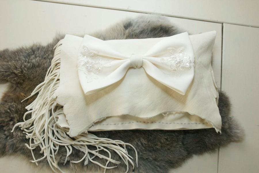 Hochzeit - Bridal Clutch Purse - Wedding Purse - leather and lace handbag