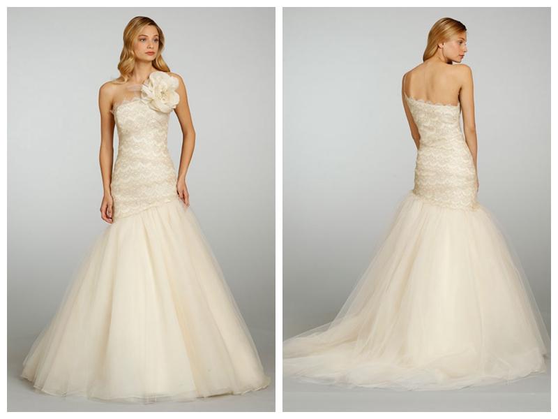 زفاف - Tulle Ball Gown Lace Elongated Wedding Dress with Floral Shoulder