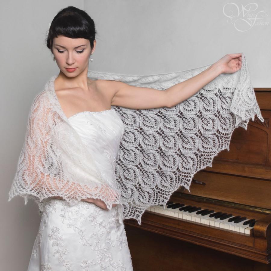 Свадьба - SALE -20%!!! WEDDING SHAWL bridal shrug color cream or natural white lace pattern leaf very feminine
