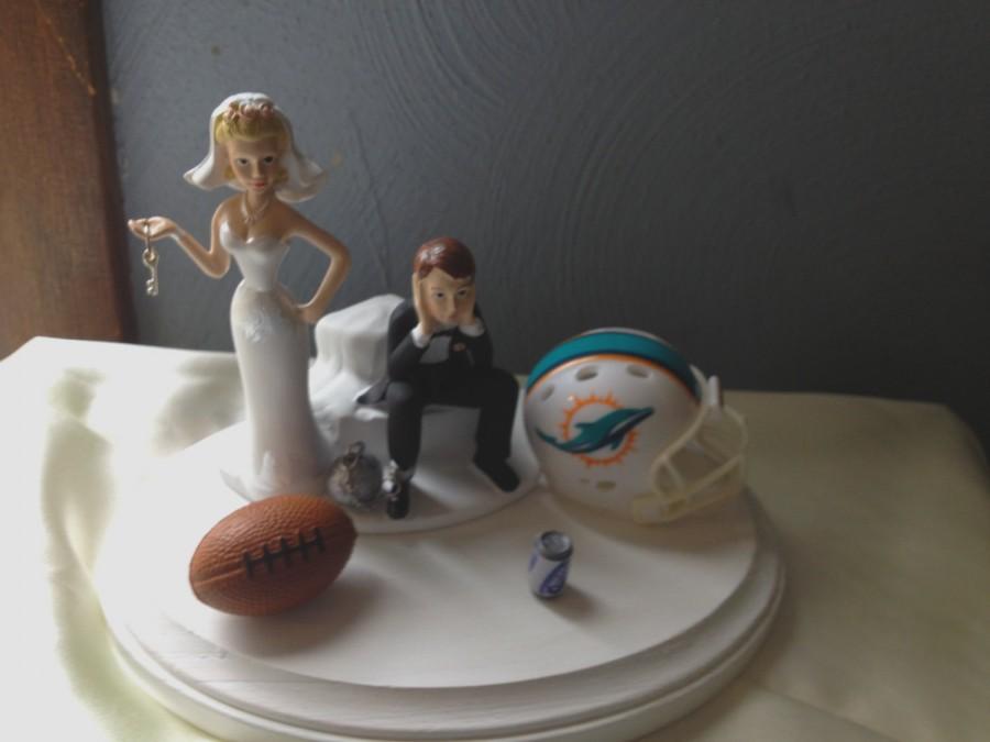 Mariage - Miami Dolphins NFL Wedding Cake Topper Bridal Funny Football team Themed Ball and Chain Key with matching garter