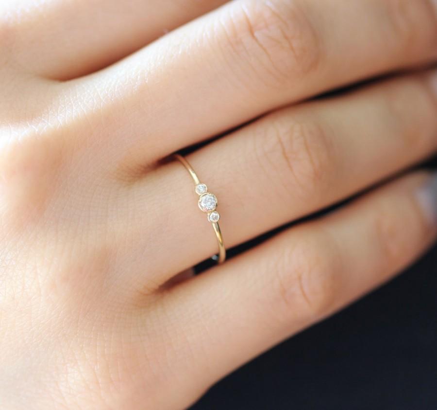 Hochzeit - Three Stone Round Brilliant Cut Diamond Engagement Ring, Thin 3 Stone Dainty Bezel Set Engagement Ring, Three Stone Bezel Diamond Ring