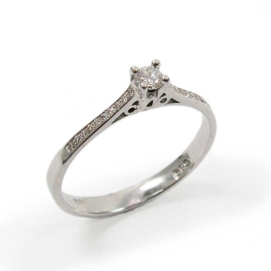 Mariage - Engagement Ring- White gold & Diamonds (r-13151x). romantic ring. Romantic engagement ring. She said yes!