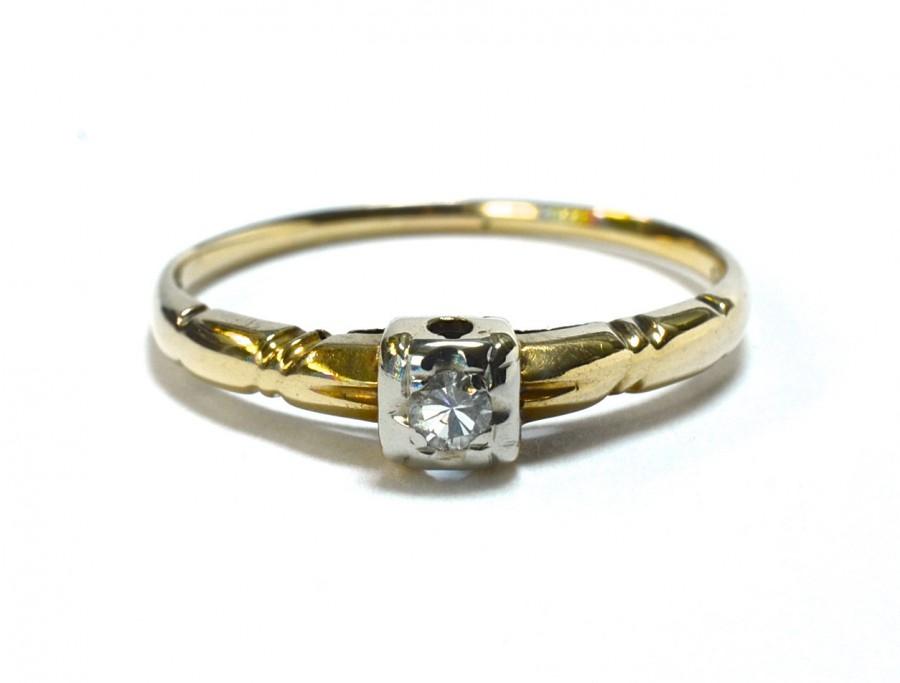 Wedding - Art Deco Diamond Solitaire 14K Gold Ring - Size 7.5