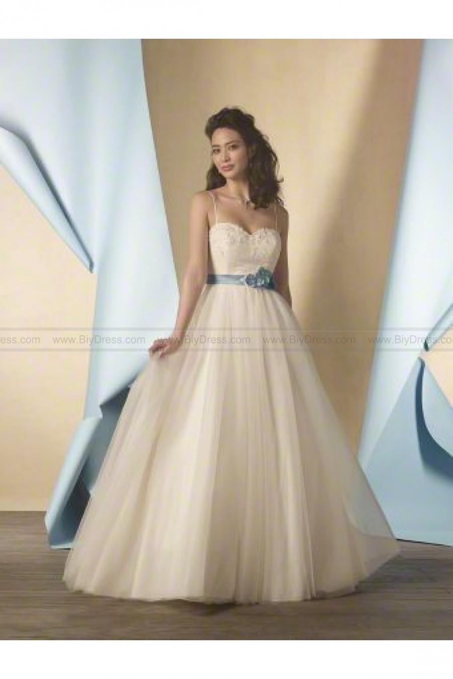 Hochzeit - A-line gown Alfred Angelo Wedding Dress 2446