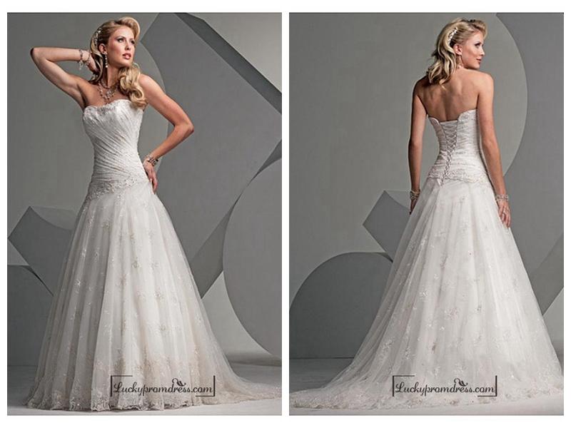 Mariage - Beautiful Elegant Lace A-line Strapless Wedding Dress In Great Handwork