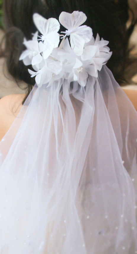 Hochzeit - white wedding, bridal headpiece, wedding hair accessories, wedding flower comb