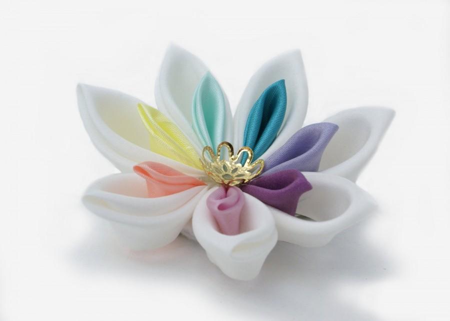 زفاف - Rainbow Wedding Hair Flower  - Rainbow Kanzashi Flower  - Pastel Rainbow Flower - Kawaii Wedding - Rainbow Hair Accessory