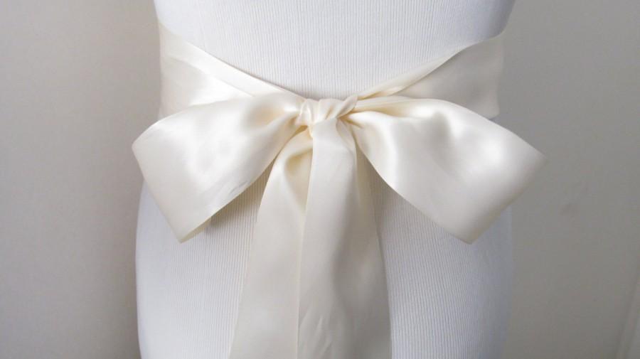 Свадьба - Ivory Ribbon Sash / Double Faced Ribbon Sash / Bridal Sash / Bridal Ribbon / Ivory