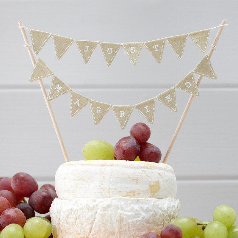 Mariage - Just Married Vintage Bunting Cake Topper