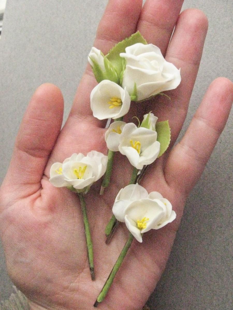 زفاف - Bridal floral spray hair flowers Set of 4 bobby pins Cold porcelain wedding bobby pins