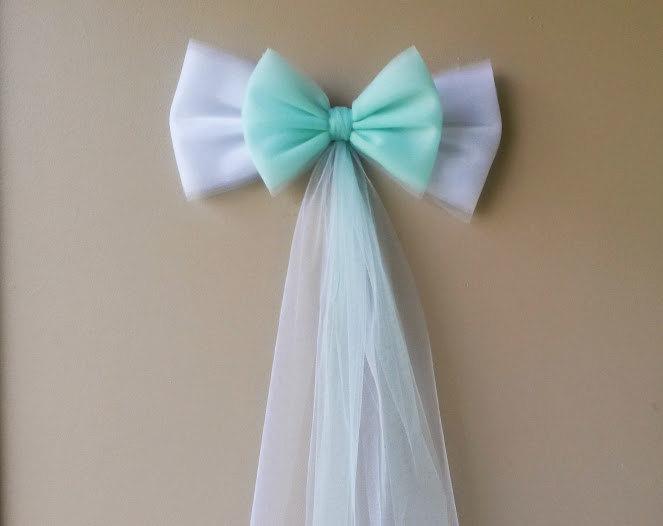 Свадьба - Mint and White Tulle Wedding Bow, Church Pew Bow, Wedding Pew Bow,  Bridal Shower Bow,Wreath Door Mailbox Church Decoration