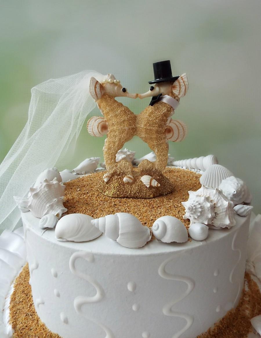 Mariage - Sea Horse-wedding-cake topper-bride-groom-seahorse lover-kissing-beach-destination-themed-Mr and Mrs-seahorse cake topper-wedding decor