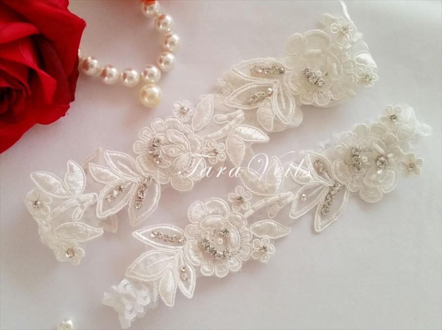 Mariage - Wedding / Bridal / Rhinestone Garter/ wedding garters / bridal garter/ Floral lace garter / Vintage Garter/Garter Set